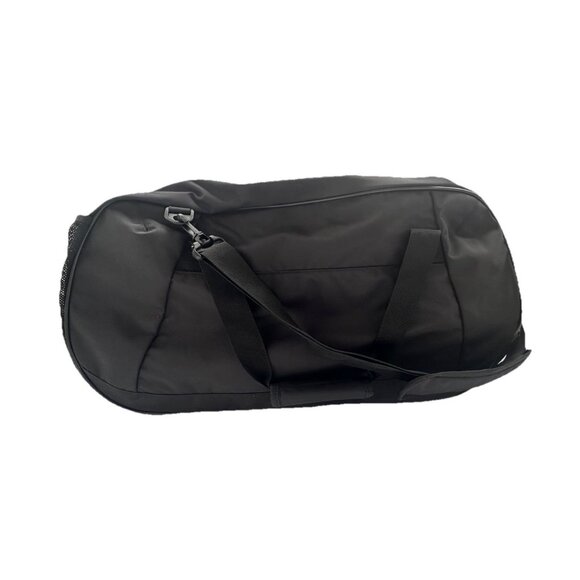 Mercedes-Benz Black Travel Duffel – Luxury Multipurpose Gym & Carry Bag - Picture 6 of 10